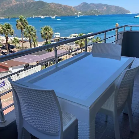 公寓 Sea View Flat By The Beach 马尔马里斯