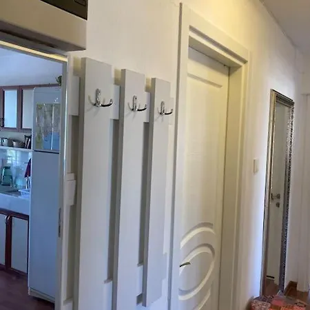 Sea View Flat By The Beach * 马尔马里斯